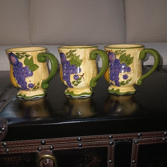 Home Trends Other - Home Trends Granada Mugs Set Of 3‎